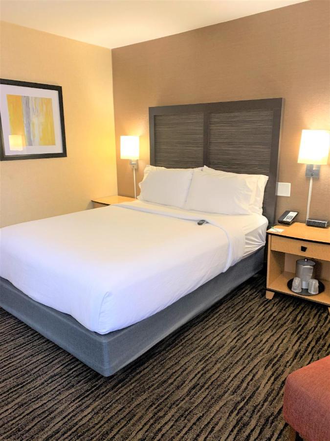 Holiday Inn Dublin - Pleasanton By Ihg Экстерьер фото