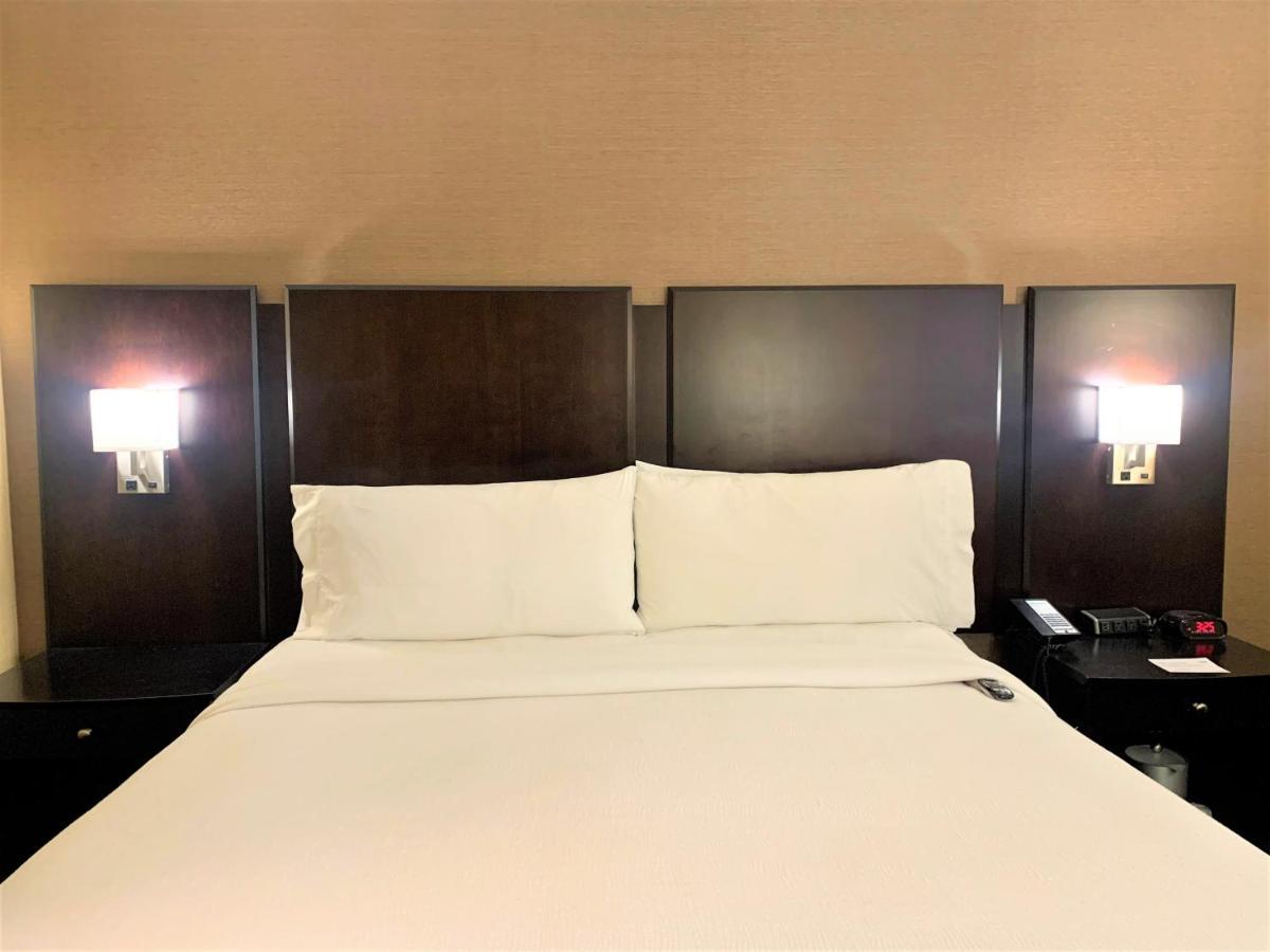 Holiday Inn Dublin - Pleasanton By Ihg Экстерьер фото