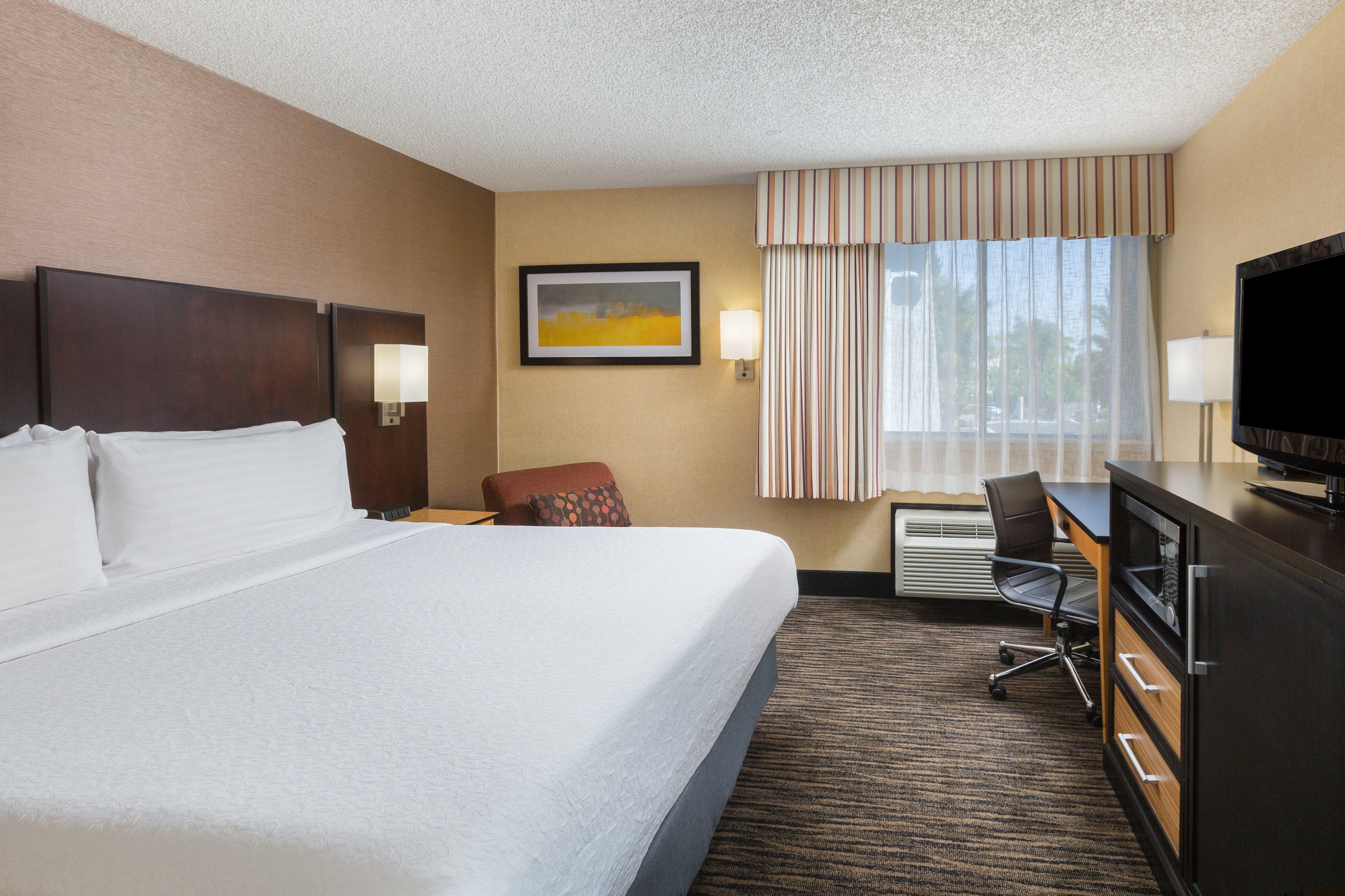 Holiday Inn Dublin - Pleasanton By Ihg Экстерьер фото